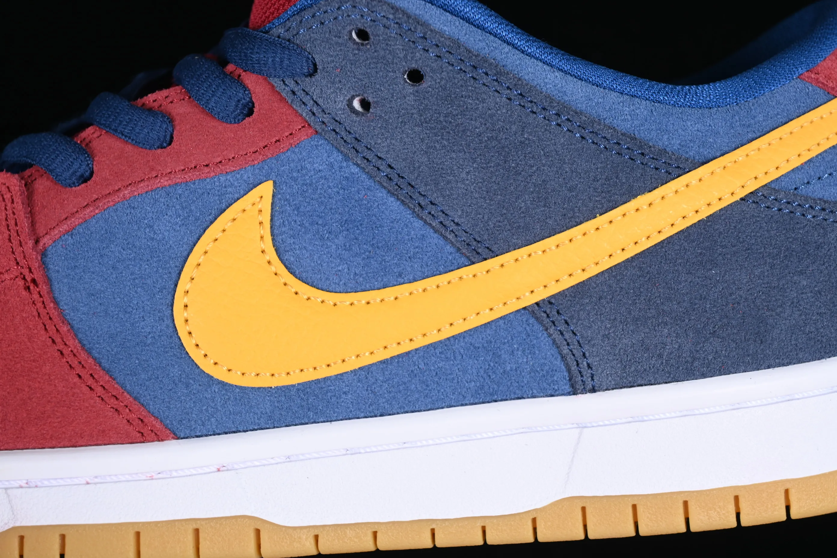 All categories Nk SB Dunk series Nk SB Dunk Low low-top skate shoes J version Nk SB Dunk Low "Barcelona" Barcelona dress color Dunk series retro low-top skate shoes DJ0606-400